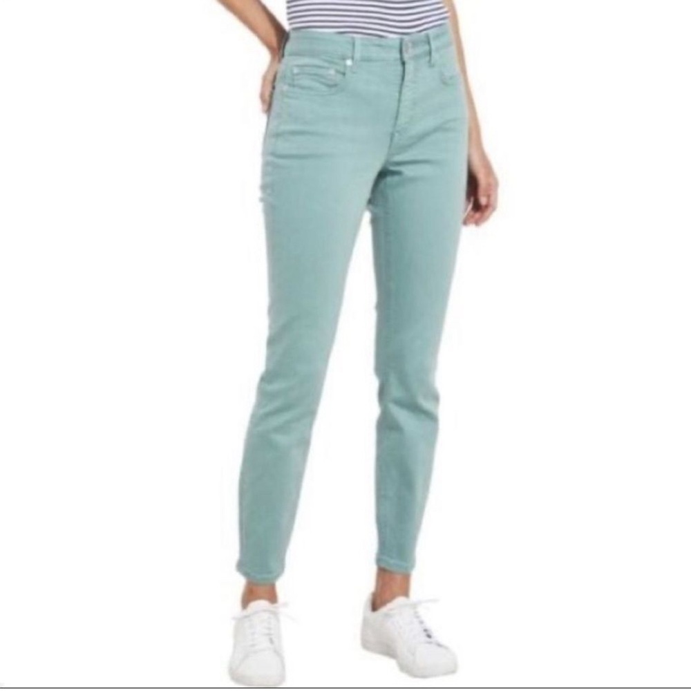 Vineyard Vines Jamie High-Rise Garment-Dyed Jeans